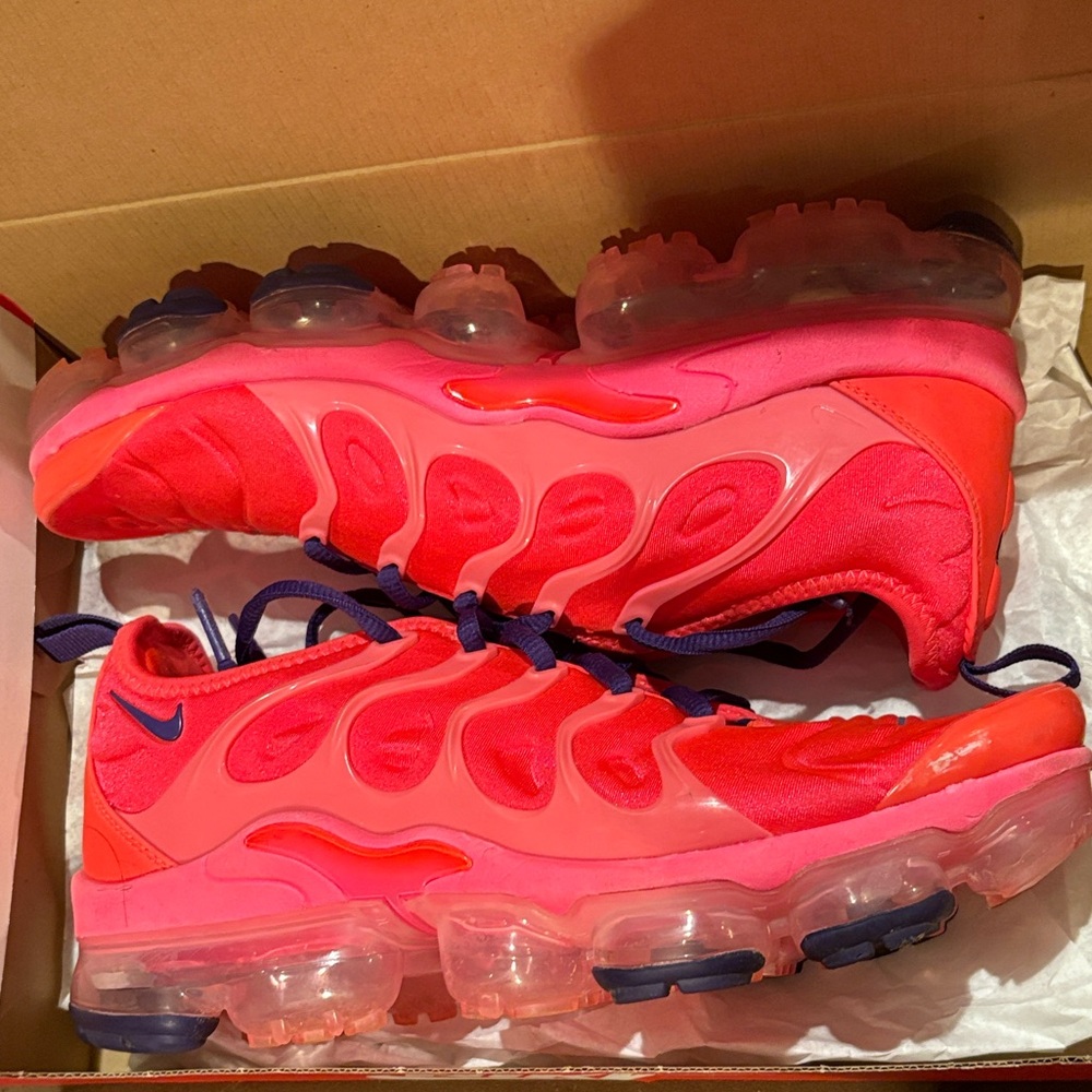 Gently Worn Women's Nike Air Vapormax Plus - Bright Crimson and Pink Blast